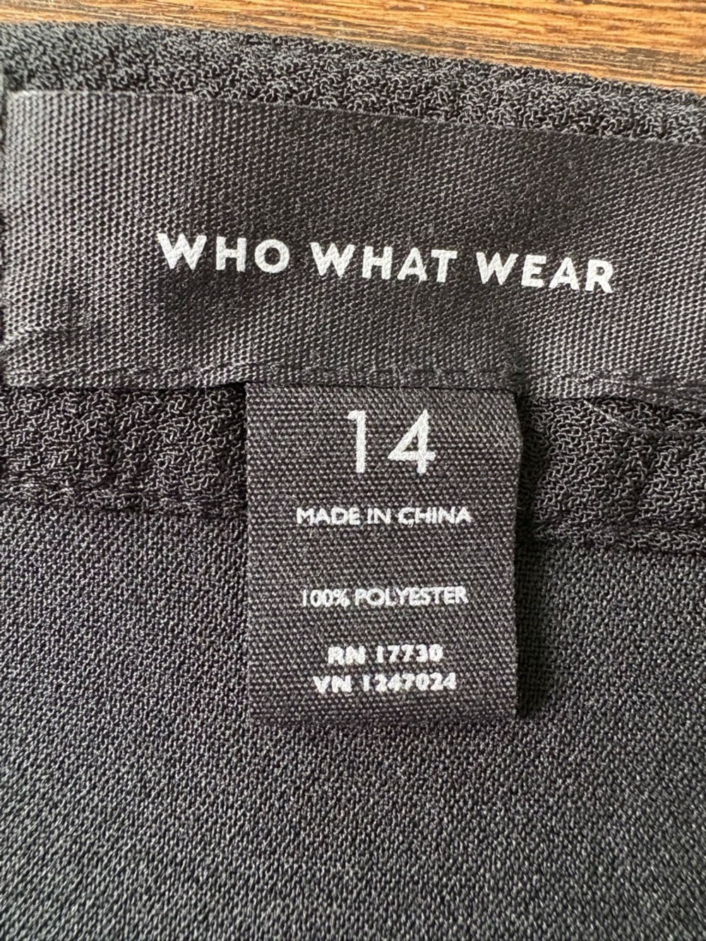 Who What Wear Black Pencil Skirt with Flared Hem - Picture 3 of 6